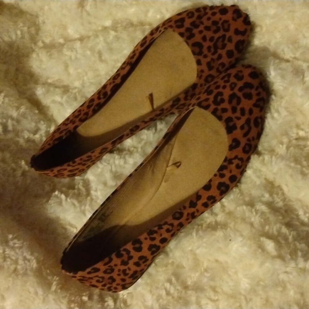 Time & tru leopard print slip ons